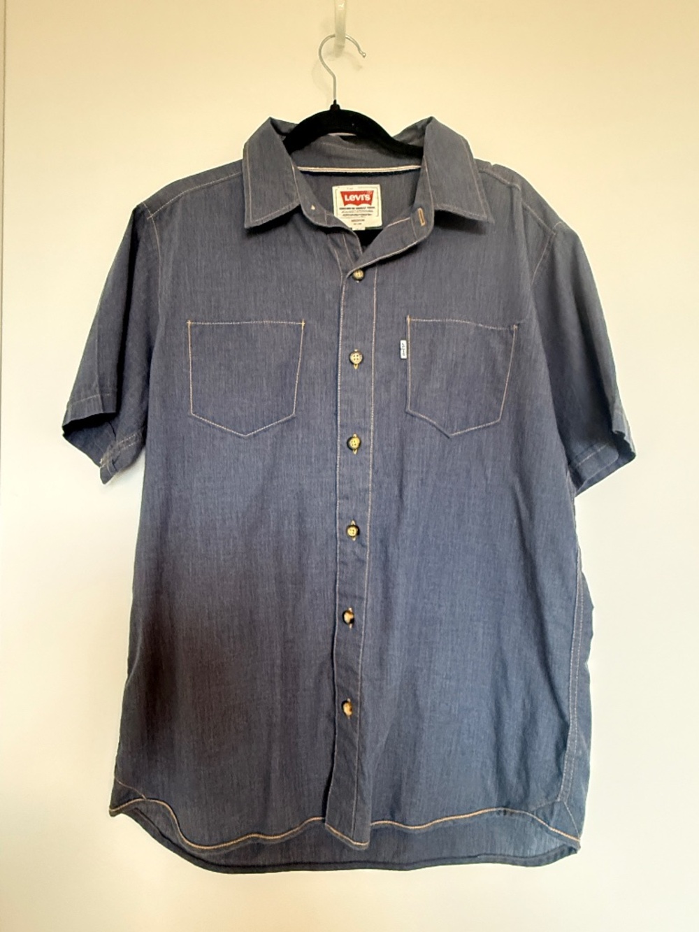 Levi's men's short-sleeve denim shirt